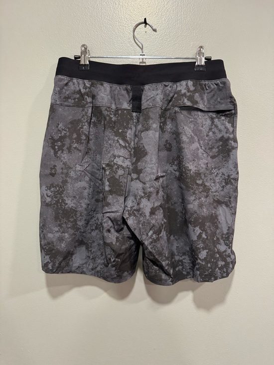 Lululemon License to Train Linerless Short 7" Size Medium - Picture 3 of 6